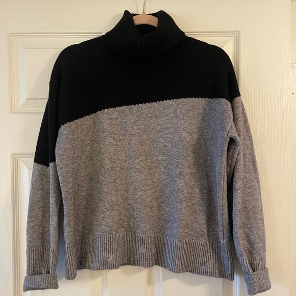 Anthropologie Black/Grey Color Block Turtleneck - Picture 4 of 6